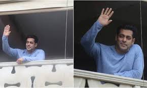 जन्मदिन से पहले सलमान खान ने घर के बाहर चिपकाया नोटिस, उनके चाहने वालों को लगा बड़ा झटका