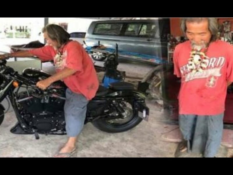 भिखारी समझकर शोरूम से निकाला बाहर, फिर उसने 12 लाख की बाइक खरीद सिखाया सबक