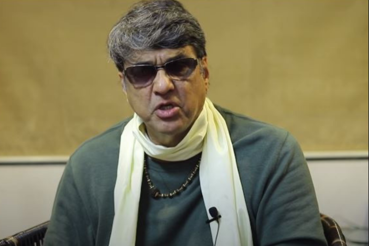 अजय देवगन और शाहरुख खान पर भड़के मुकेश खन्ना, दे डाली ये नसीहत