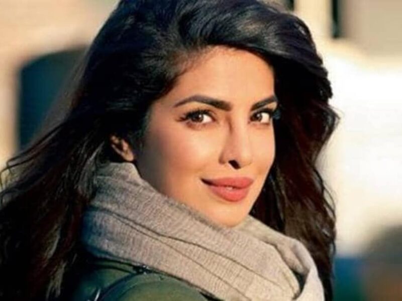 प्रियंका चोपड़ा अतरंगी लुक पर हुई ट्रोल, फैन्स ने कहा- भूतनी, देखे तस्वीरें