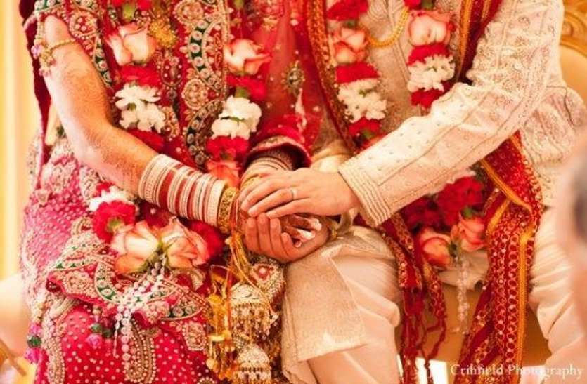 सगी बहनों ने की दो सगे भाइयों से की शादी, सुहागरात वाले दिन किया ये गंदा काम