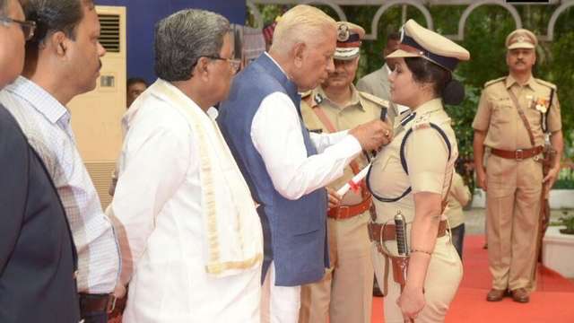 आईपीएस 