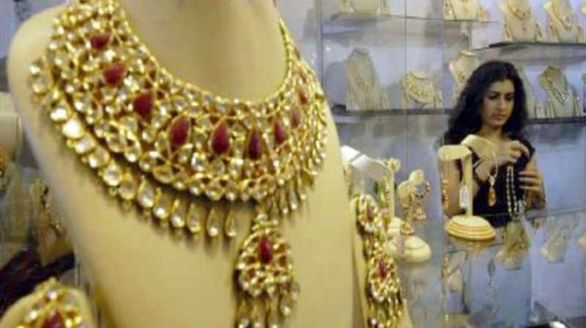 Gold Price Today : सोने के दाम में आई तेज़ी, चांदी भी 1500 रुपये महंगी ,जाने आज का भाव