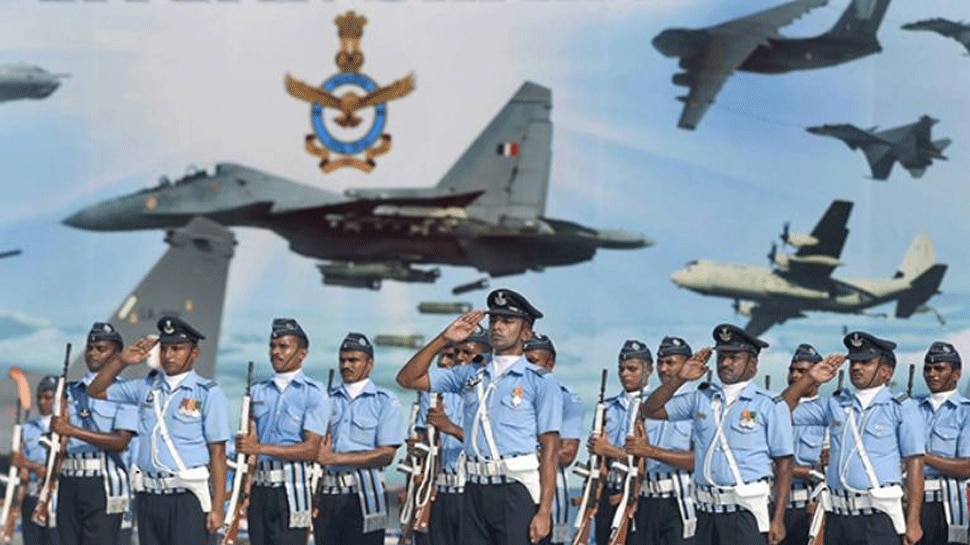 Indian Air Force Recruitment 2021: भारतीय वायुसेना में निकली बंपर भर्ती, जानिए क्या है योग्यता और अंतिम तिथि