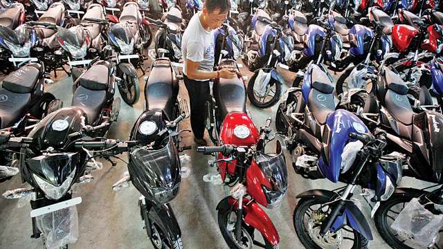कोरोना के समय Bajaj Auto ने किया रिकॉर्ड तोड़ बिक्री,रिकॉर्ड रच बना दुनिया का सबसे बड़ा कंपनी