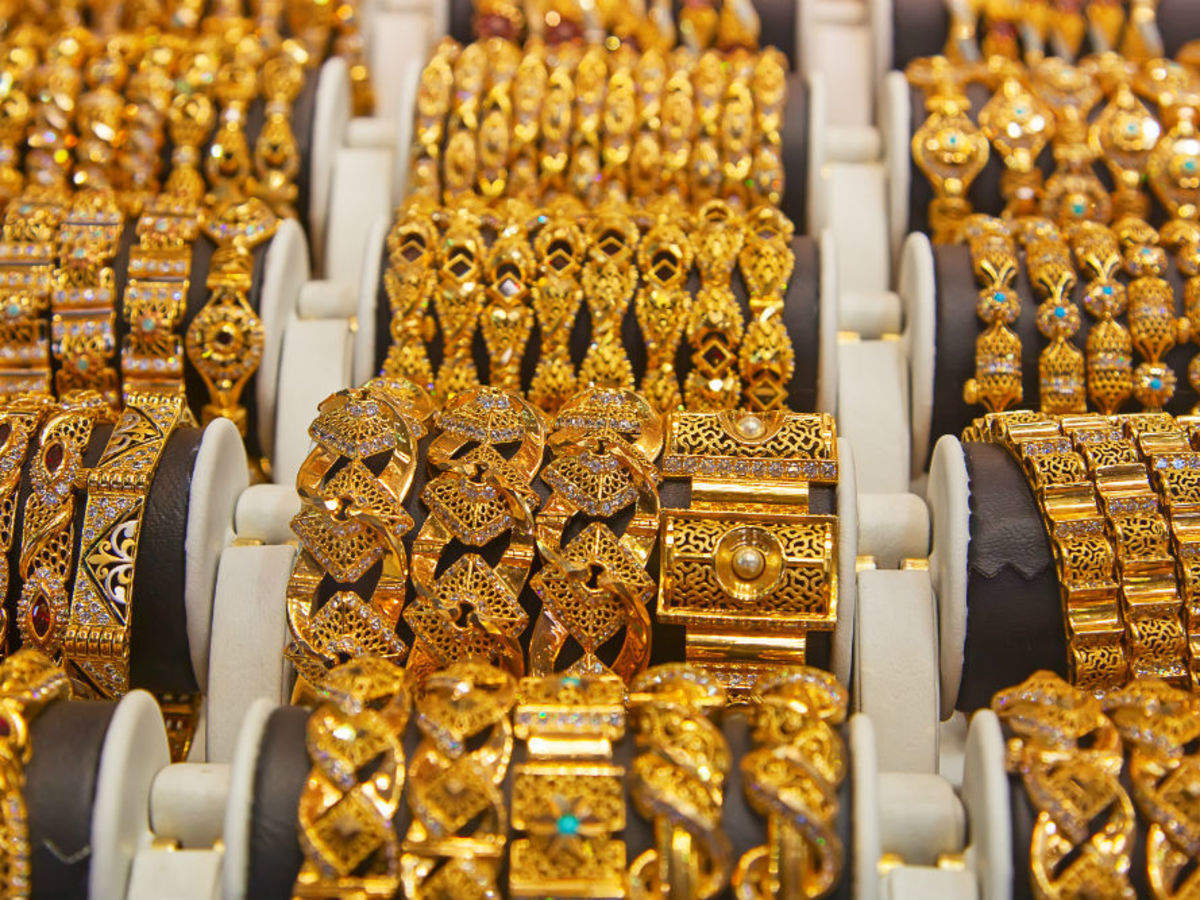 Gold Price Today: सोना-चांदी की कीमतों में आया उछाल, आज इस भाव में मिलेगा गोल्ड