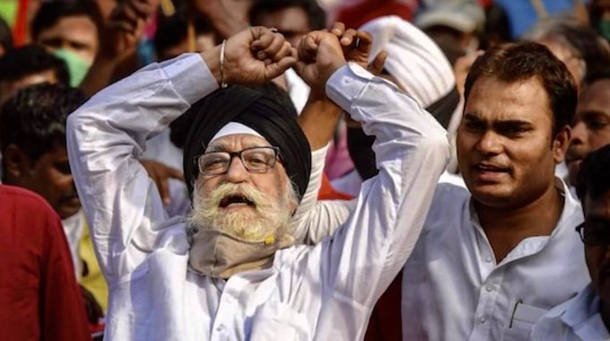 किसान आंदोलन : किसानों के समर्थन में खुलकर आगे आए धर्मेंद्र, बोले- आज मेरे…