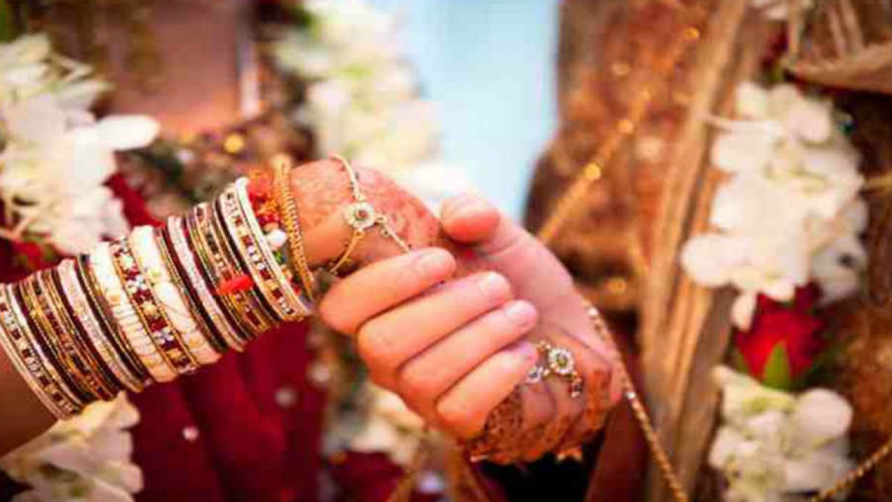 मुरादाबाद: एक पति को लेकर दो पत्नियों के बीच में हुआ ऐसा बंटवारा, पहली पत्नी चलाएगी घर का खर्चा