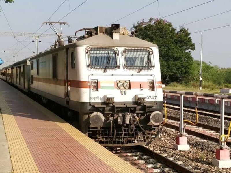 क्या 1 जनवरी से दौड़ेंगी रेलवे की पैसेंजर ट्रेने, जानिए क्या है सच