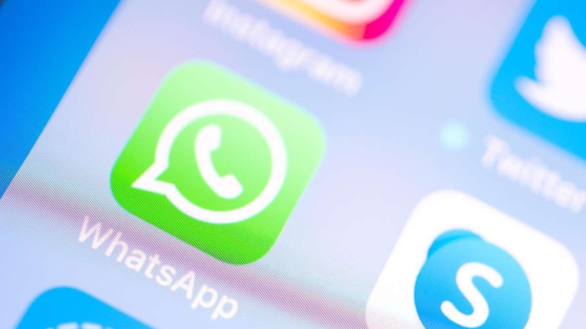 Whatsapp की नई पॉलिसी क्या है? जानिए Accept करना है या नहीं? 8 फरवरी को डिलीट हो जाएगा Account