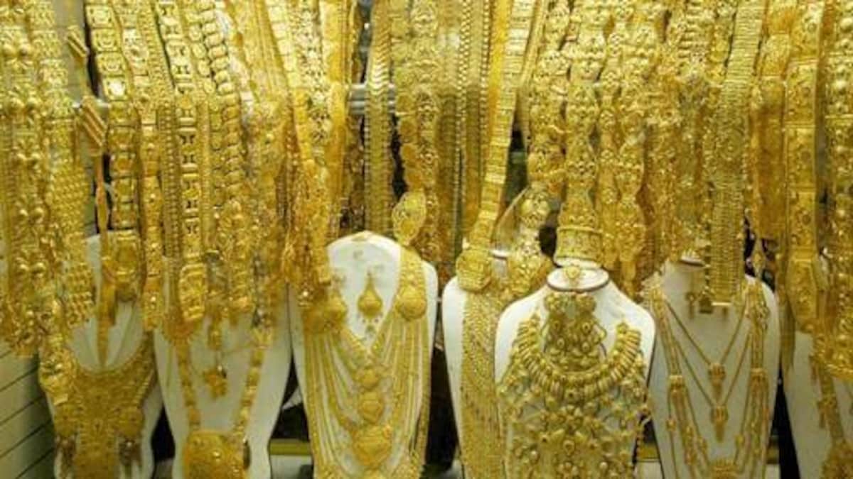 Gold Price Today: सोने-चांदी के भाव में आई भारी गिरावट, ये रहे आज के भाव
