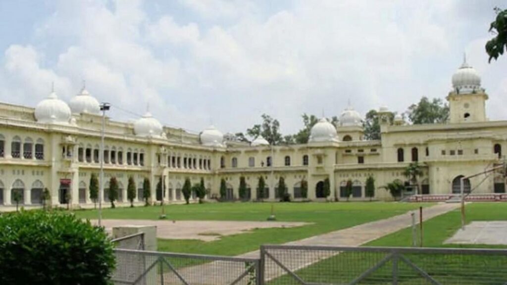 फर्जी मार्कशीट बनाने वाला गिरोह का एसटीएफ ने किया भंडाफोड़, मिले हजारों फर्जी दस्तावेज