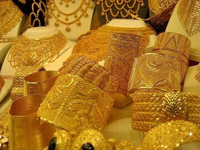 साल 2021 की शुरुआत में 42000 तक नीचे आ सकता है सोना, ये है बड़ी वजह