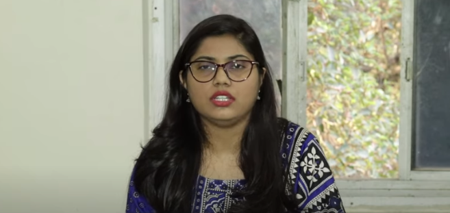 झारखंड के छोटे से गांव में रहने वाली रैना जमील कठिन परिश्रम कर बनी Ias