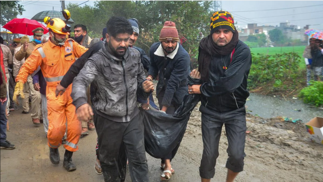 गाजियाबाद हादसे में अब तक 25 लोगों गई जान, सुपरवाइजर समेत तीन गिरफ्तार, ठेकेदार फरार