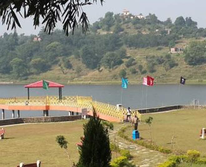 दिल्ली के आसपास बना रहे हैं घूमने का प्लान, तो इन जगहों पर जाना मत भूलें