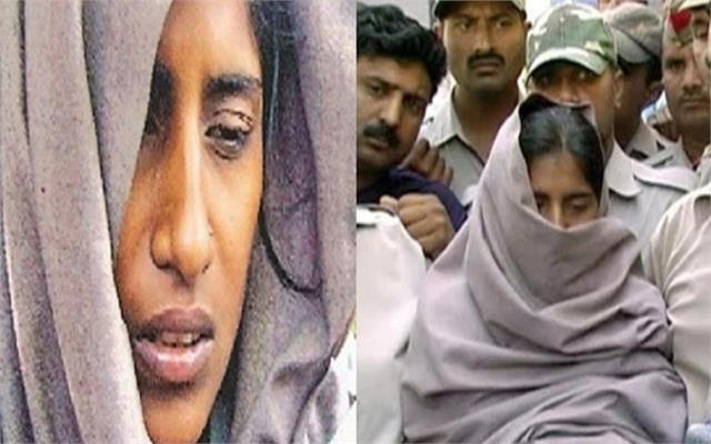 जेल में मुलाकात के दौरान बेटे के गले लग कर फूट-फूट के रोई शबनम, बेटे को नसीहत देते हुए बोली - मन लगाकर पढ़ना, नहीं करना मेरी चिंता