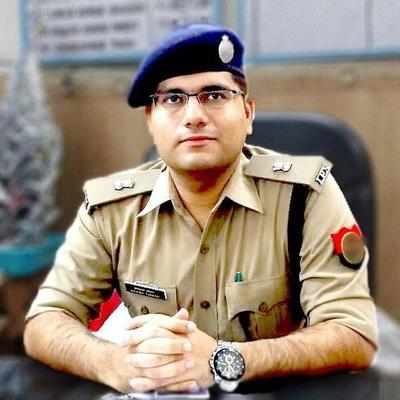 आईपीएस आकाश तोमर ने शेयर किए अपने सभी नोट्स, बताया कैसे बने आईपीएस