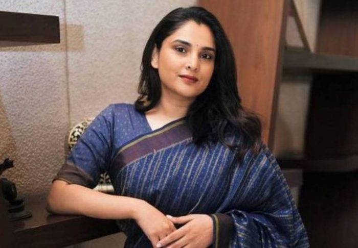 भारत की 6 सबसे खूबसूरत महिला राजनेता, इनकी खूबसूरती की जनता है दिवानी