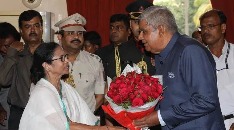 कोलकाता; राज्यपाल धनखड़ ममता को देखने अस्पताल पहुंचे, Tmc के समर्थकों ने वापस जाओ के नारे