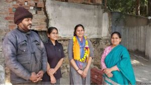 Motivational Story: दूधवाले की बेटी बनने जा रही है जज, गौशाला में गायों के बीच बैठकर किया करती थी पढ़ाई!