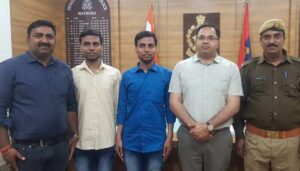 Motivational: Up पुलिस कांस्टेबल के जुड़वा बेटे एक साथ बने अफसर, छोटा भाई बना Sdm, बड़ा तहसीलदार