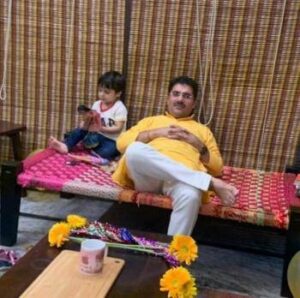 घर में रह गई हैं सिर्फ तस्वीर और यादें, देखें अंदर से कैसा दिखता है रोहित सरदाना का आशियाना