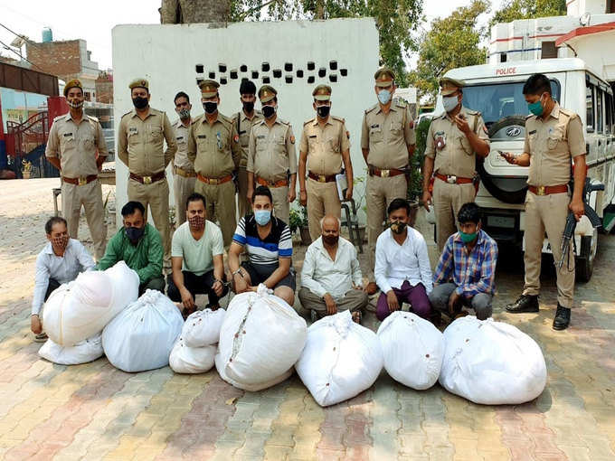शर्मनाक: कोरोना से मरे हुए मरीजों के कफन का धंधा करते थे ये निर्लज्ज, ब्रांडेड लेवल लगा लेते थे महंगे दाम