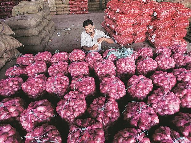 Onion Price: सरसों तेल में आई भारी गिरावट के बाद, जानिए क्या है अब प्याज की नई कीमत