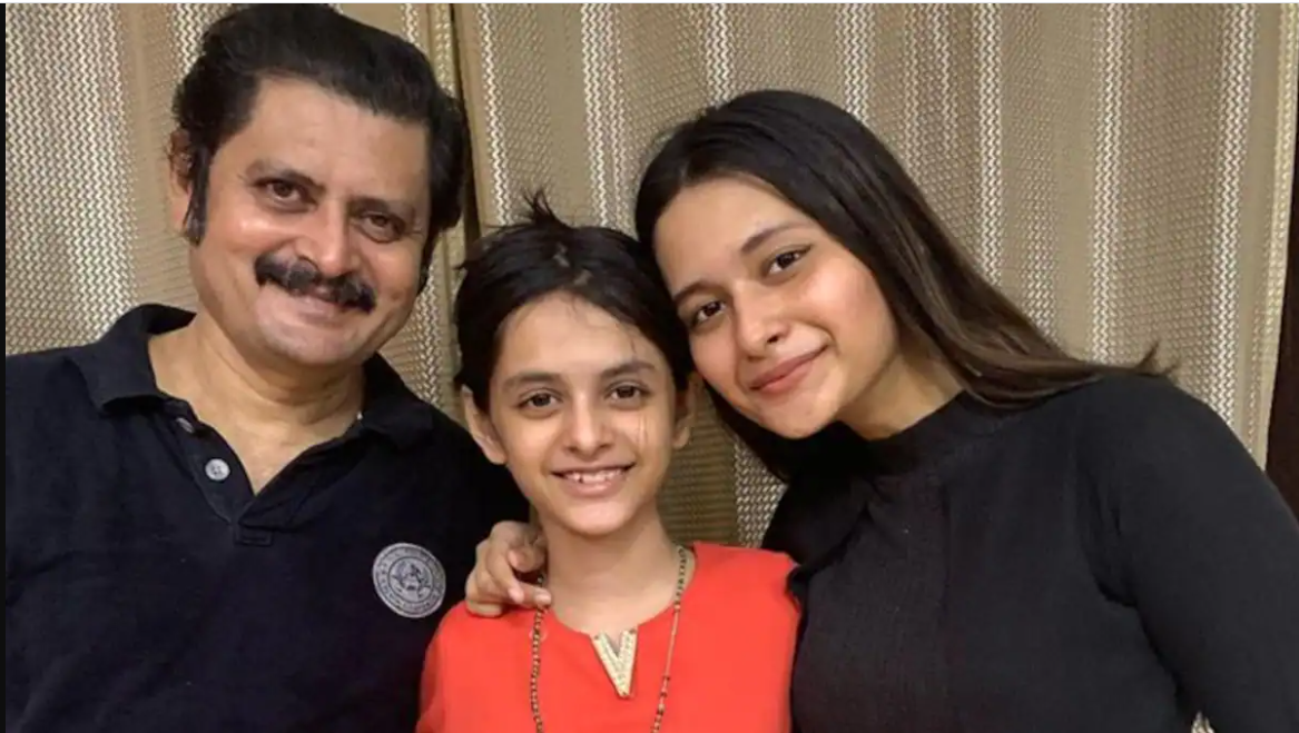 'भाभीजी घर पर हैं' शो के 'मनमोहन तिवारी' की बेटी को देख गोरी मेम को भूल जायेंगे आप, इस क्षेत्र में कमा रही नाम