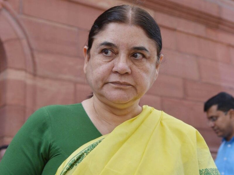 मेनका गांधी पर लगा गाली देने का आरोप, भाजपा नेता ने कहा वो घटिया महिला है
