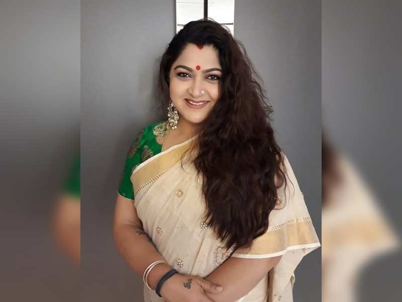 इन अभिनेत्रियों के फैंस ने बनवाए हैं मंदिर, देवी की तरह की जाती है मन्दिरों में इनकी पूजा