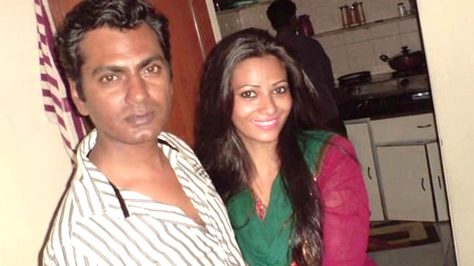 पति की काली करतूत के चलते शर्म से झुक गया इन 9 एक्ट्रेस का सिर, सबके सामने होना पड़ा जलील