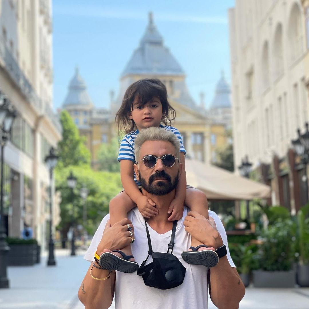 Kareena के बेटे Taimur का सबसे बड़ा कॉम्पटीशन है Arjun Rampal का बेटा अरिक, क्यूटनेस में सब फेल