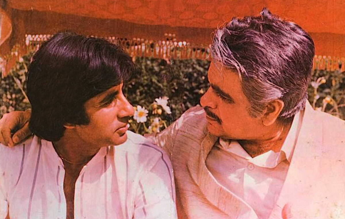 Dilip Kumar Death: दिलीप कुमार के निधन से सदमे में अमिताभ बच्चन, कहा वो एक्टर नहीं सिनेमा के संस्थान थे.....