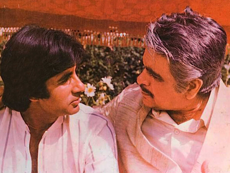 Dilip Kumar Death: दिलीप कुमार के निधन से सदमे में अमिताभ बच्चन, कहा वो एक्टर नहीं सिनेमा के संस्थान थे.....