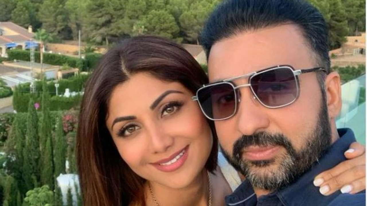 पति की काली करतूत के चलते शर्म से झुक गया इन 9 एक्ट्रेस का सिर, सबके सामने होना पड़ा जलील