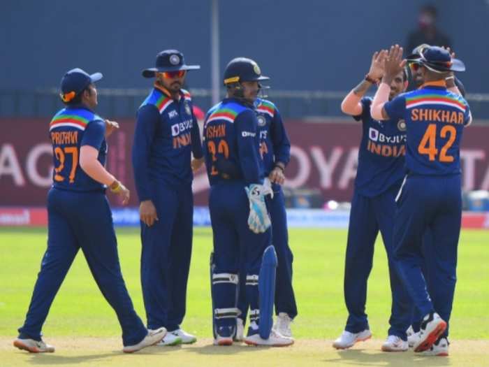 Sl Vs Ind: श्रीलंका के खिलाफ पहला टी20 जीतने के बाद भी भड़के भारतीय फैंस, इस खिलाड़ी को टीम से बाहर करने की उठी मांग