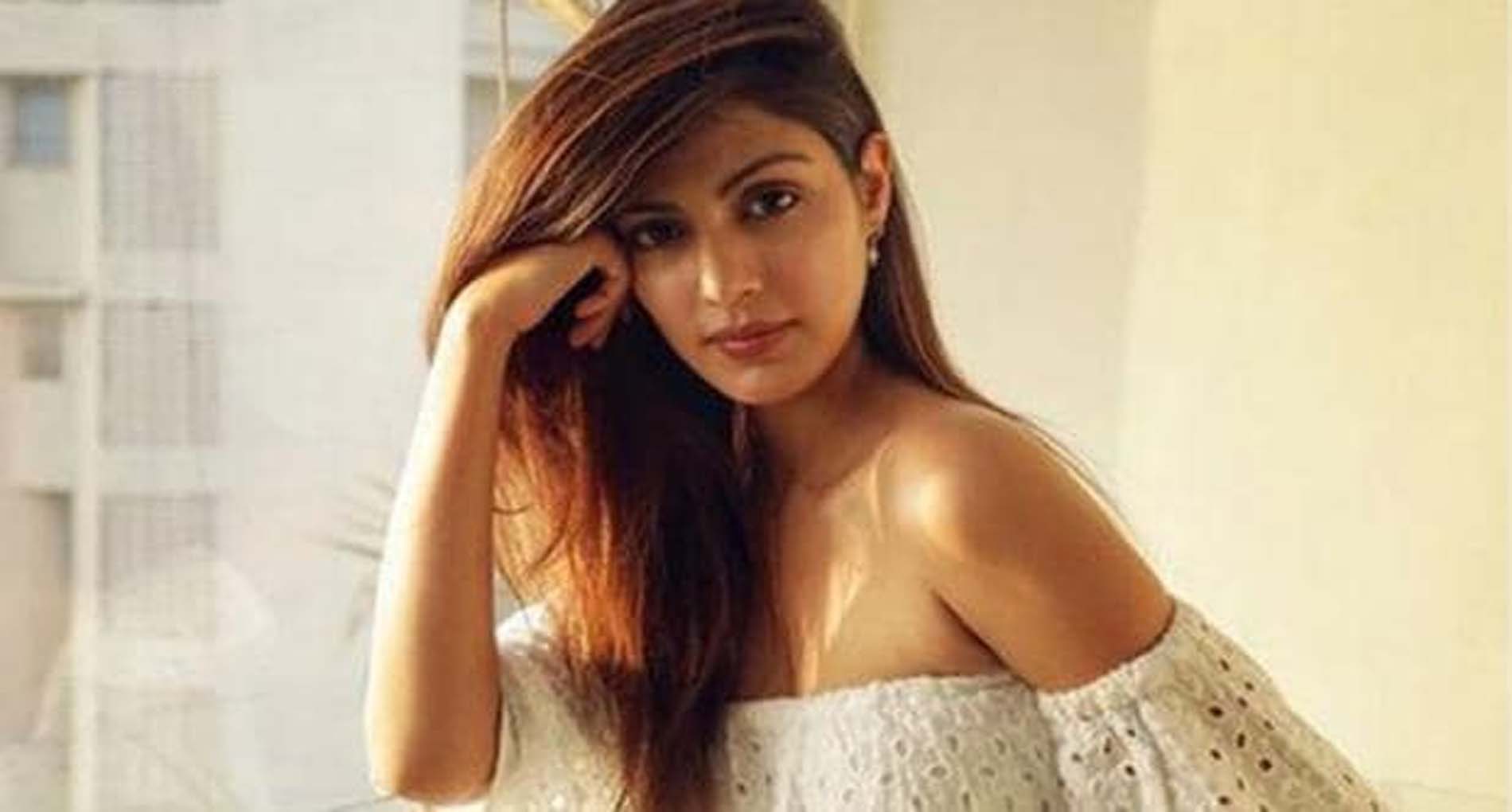 Rhea Chakraborty की संपत्ति जानकर उड़ जायेगे आप के होश, जाने Net Worth, Income, Fees...