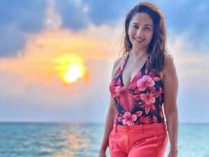 50 की उम्र में भी 18 की लगती हैं ये अभिनेत्रियां, देती हैं इन एक्ट्रेसेस को कड़ी टक्कर  