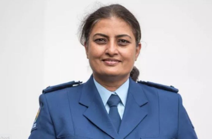 टैक्सी चलाकर भारतीय महिला बनी न्यूजीलैंड की पुलिस, देश का किया नाम रोशन