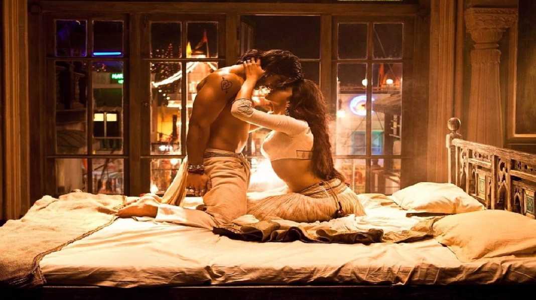 इस एक्टर के साथ किसिंग सीन शूट करते वक्त मदहोश हो गई थीं दीपिका पादुकोण, डायरेक्टर ने आकर जबरदस्ती किया था अलग