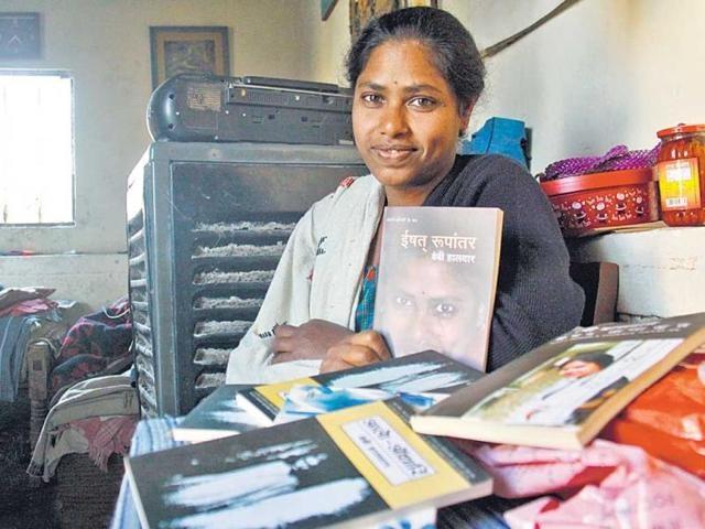 12 साल की उम्र में हुई शादी, पति ने किया रेप, घर छोड़ भागी, आज लाखों लोग हैं उनके फैंस