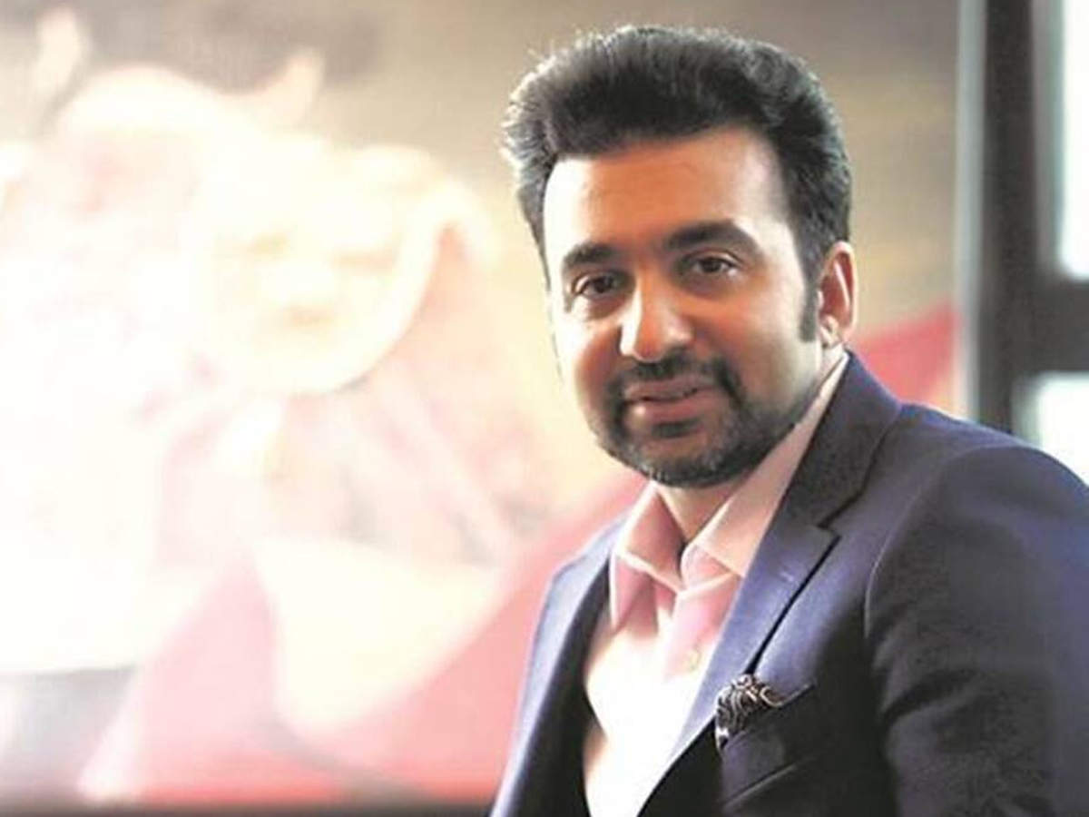 एक्ट्रेस जोया राठौर से राज कुंद्रा की कंपनी ने माँगा था न्यूड ऑडिशन , लड़कों से उतरवाते हैं अंडरवियर