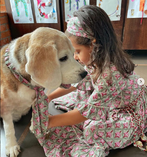 सोहा अली खान ने शेयर की जेह की पहली राखी फोटो, भाई पर प्यार लुटाती हुई दिखी इनाया किया Kiss