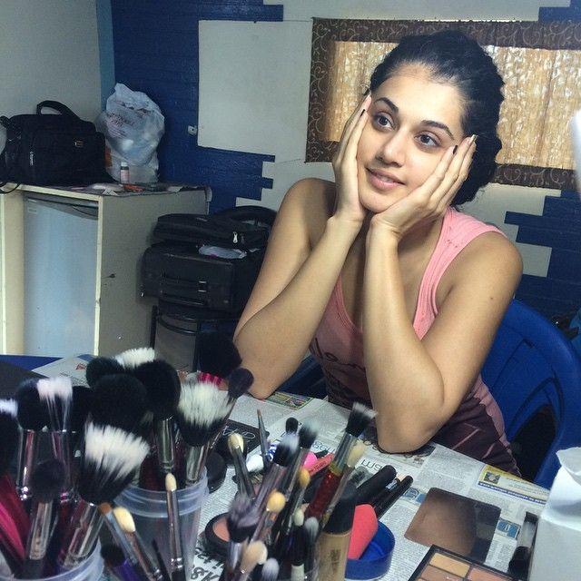 बॉलीवुड की हीरोइनें बिना मेकअप के ऐसी दिखती हैं, Photos देखकर पहचान नहीं पाएंगे आप