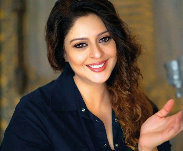 इन अभिनेत्रियों को 40 की उम्र में है दूल्हे का इंतजार, एक की तो कार्ड छपने के बाद टूटी शादी