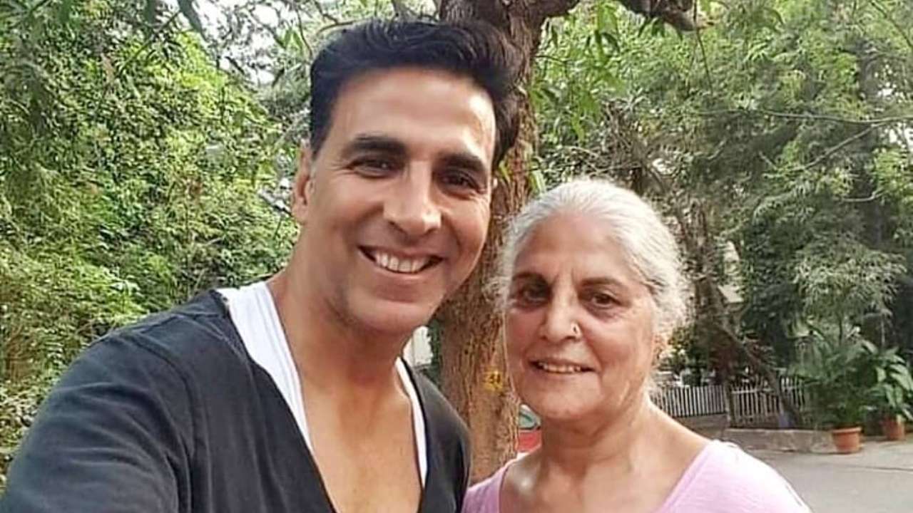 अक्षय कुमार की मां अरुणा भाटिया की हालत गंभीर, शूटिंग छोड़ लंदन से पहुंचे मुंबई  