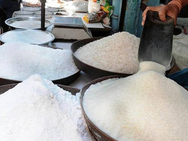 Sugar Price: नवरात्री से पहले कड़वी हुई चीनी, इतनी बढ़ गई है कीमत, जानिए क्या है चीनी किए नये भाव