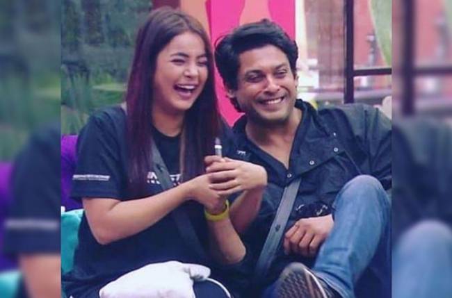 सिद्धार्थ शुक्ला के निधन से टूट गई हैं शहनाज गिल, होश में ही नहीं हैं अभिनेत्री